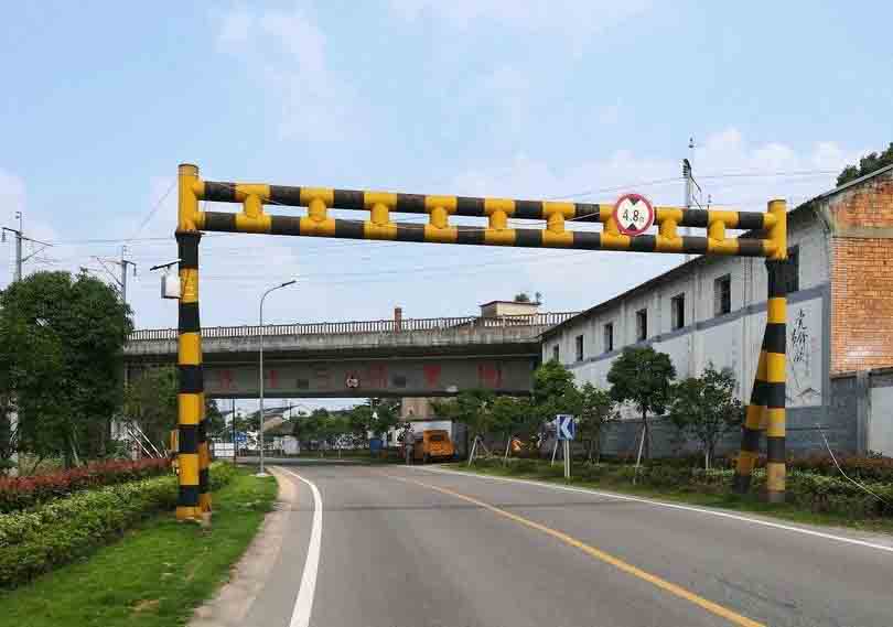 盐城铁路限高架